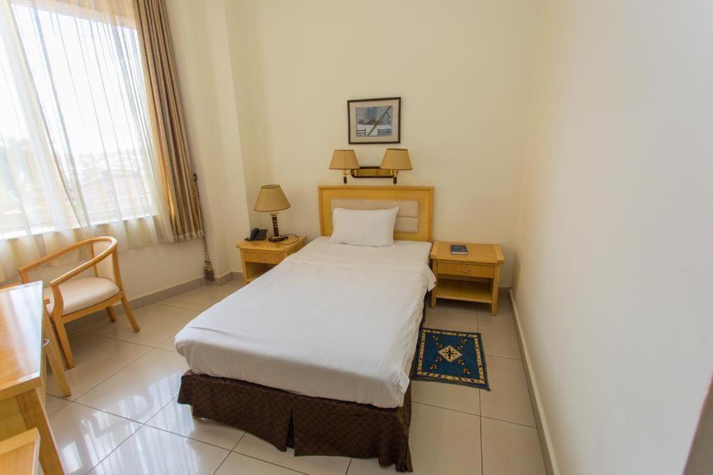 Civitas Hotel Кигали Экстерьер фото