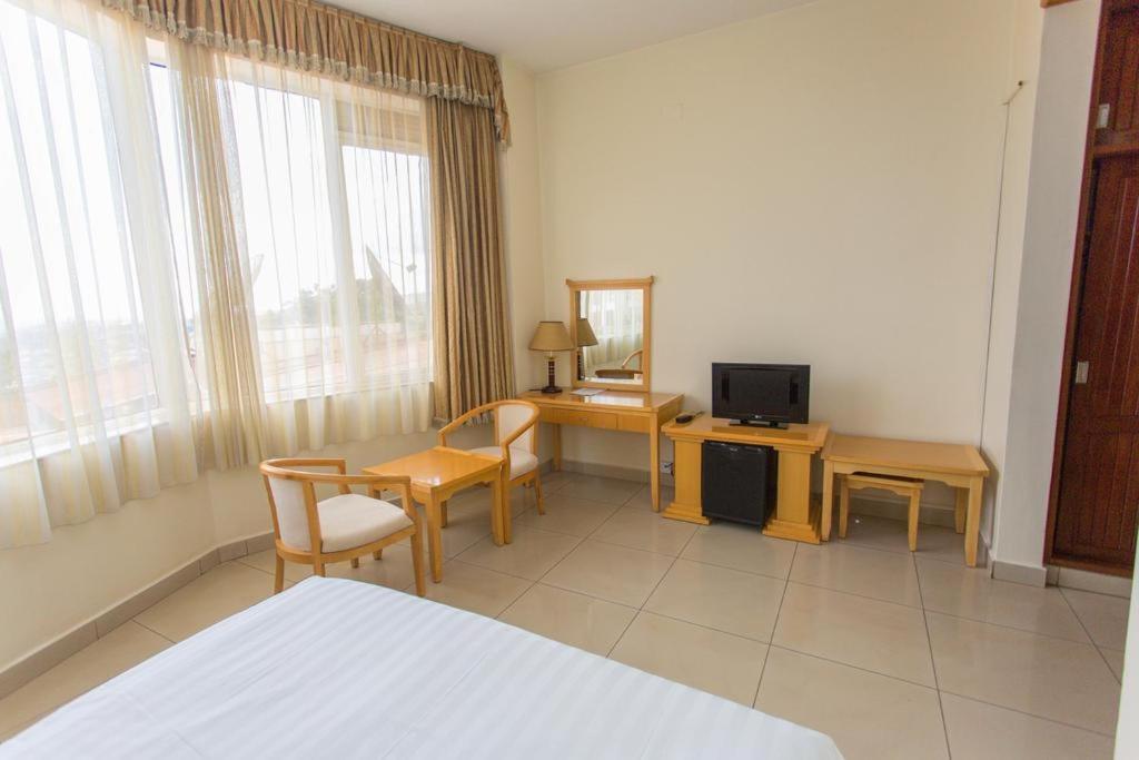 Civitas Hotel Кигали Экстерьер фото