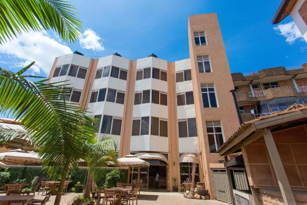 Civitas Hotel Кигали Экстерьер фото